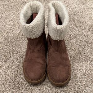 Old Navy Brown Suede Winter Boots